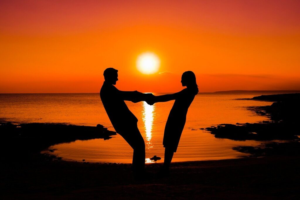 Romantic Things For Newlywed Couples