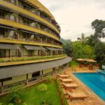 Earl’s Regent Hotel