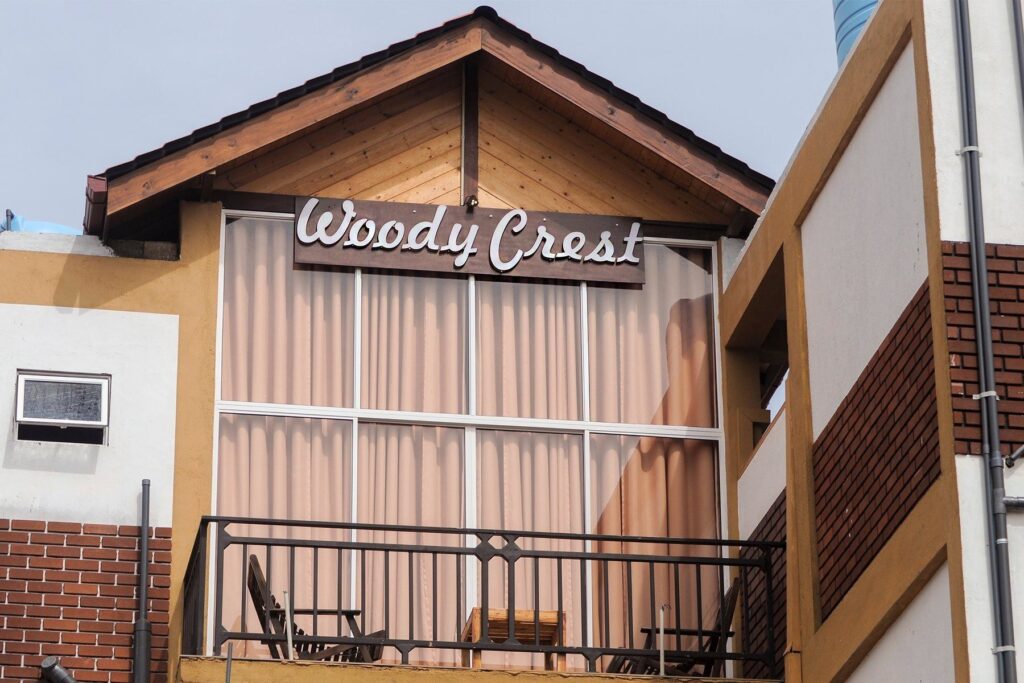 Woody crest hotel