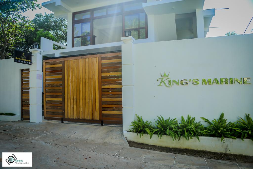 King’s Marine Hotel & Restaurant