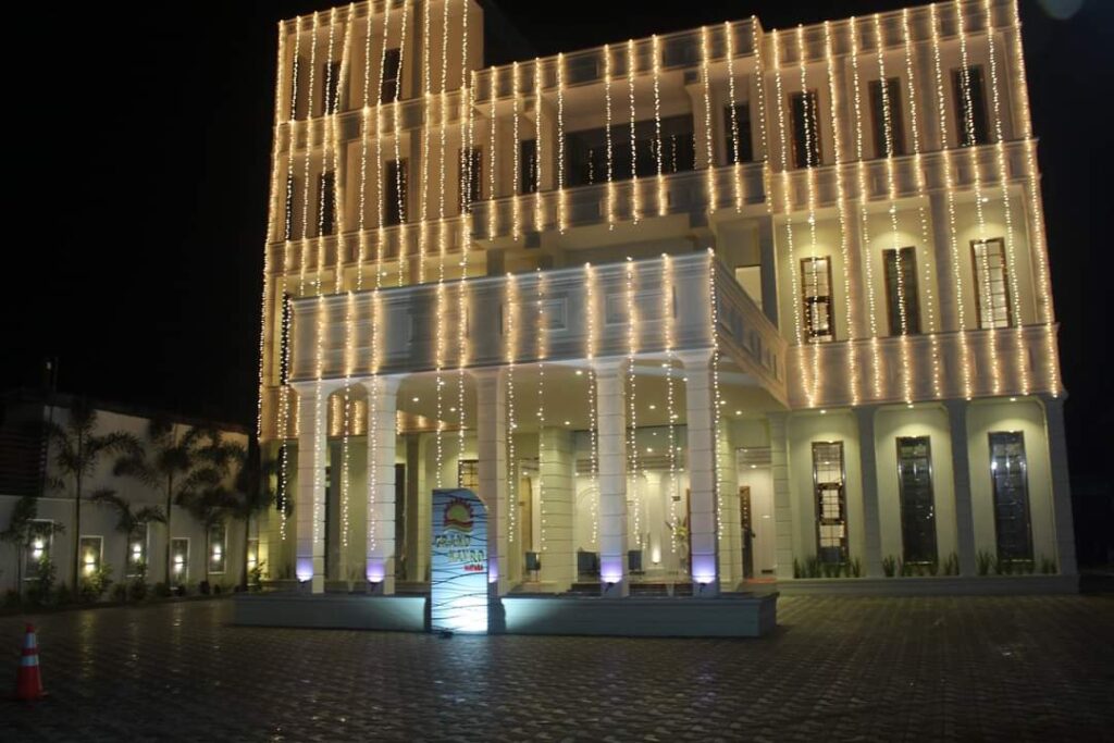 Grand Navro Hotel