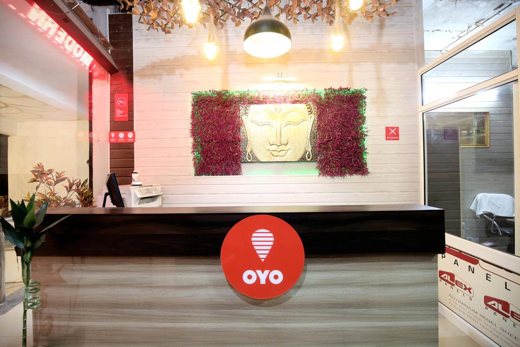 OYO 448 Hotel Absaras