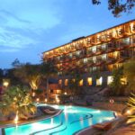 Earl’s Regency Hotel