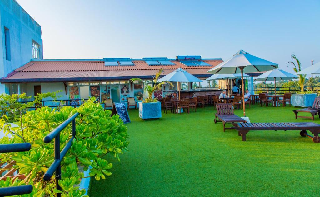 Refresh Hotel Hikkaduwa