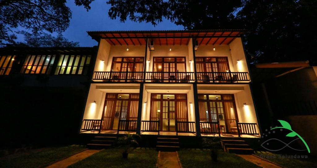 Grand Kalundawa – Dambulla