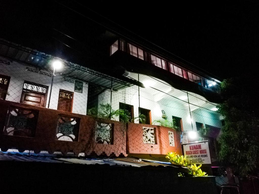 Kunam Beach Rest Inn