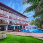 Rockside Beach Resort