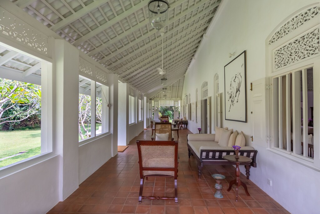 Tharu Villa- Rock Villa Bentota