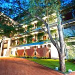 The Lake Forest Hotel